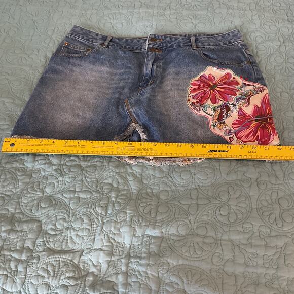 Thalia Sodi Womens Cotton Denim Patchwork Skirt Medium Wash Floral Size 15 16 - Picture 10 of 10